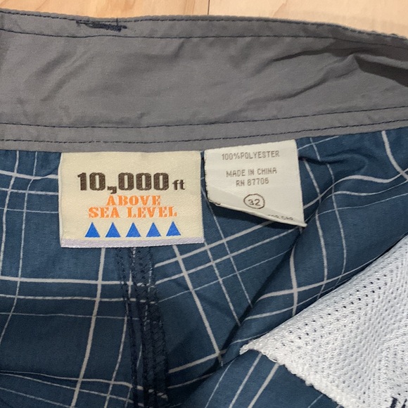 Swimtrunks- 10,000 feet above sea level - Picture 2 of 2